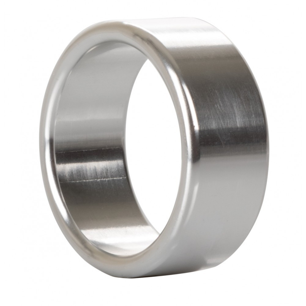 CalExotics Alloy Metallic Ring M — широке металеве ерекційне кільце, 3,75 см (12695)