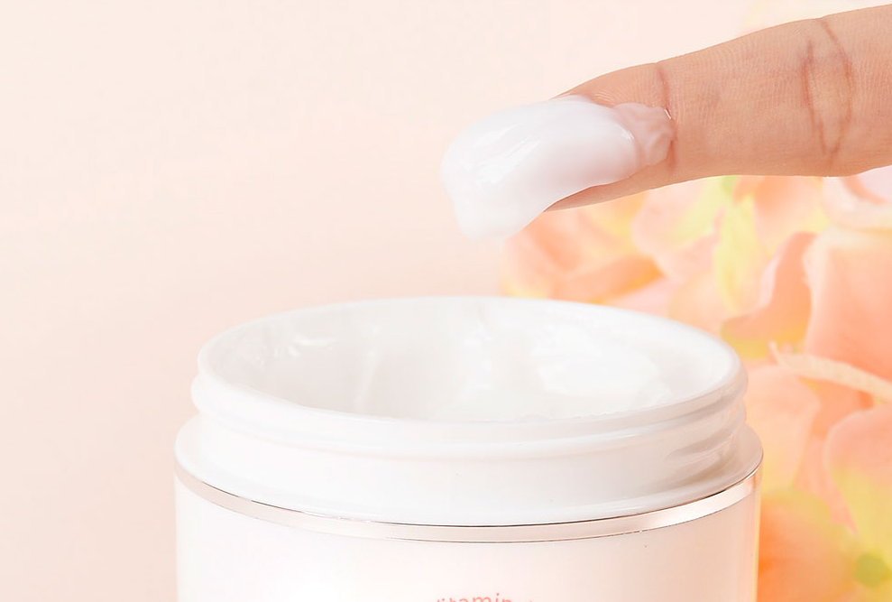 Омолаживающий ампульный крем для лица с коллагеном Jigott Vita Solution 12 Firming Ampoule Cream 100 мл