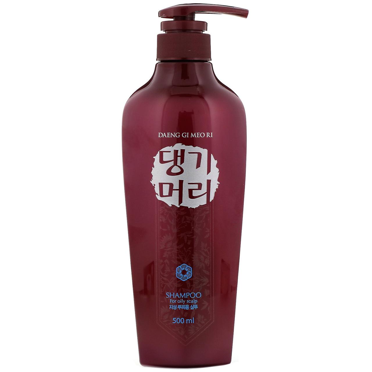 Шампунь для волос и жирной кожи головы с лекарственными травами Daeng Gi Meo Ri Shampoo For Oily Scalp 500 мл